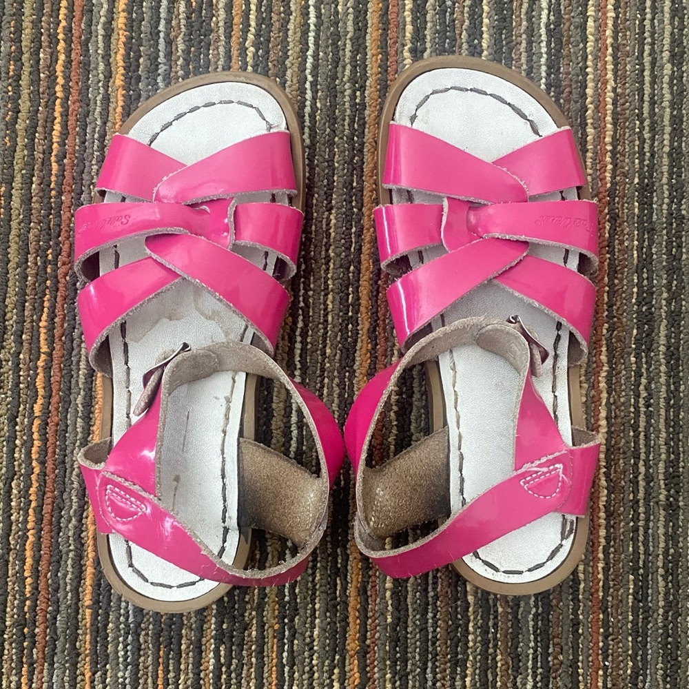 Girls Saltwater Sandals - Shiny Fuschia